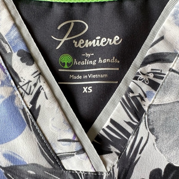 HH Premiere by Healing Hands Scrub Top XS ~worn twice~ - Picture 3 of 3